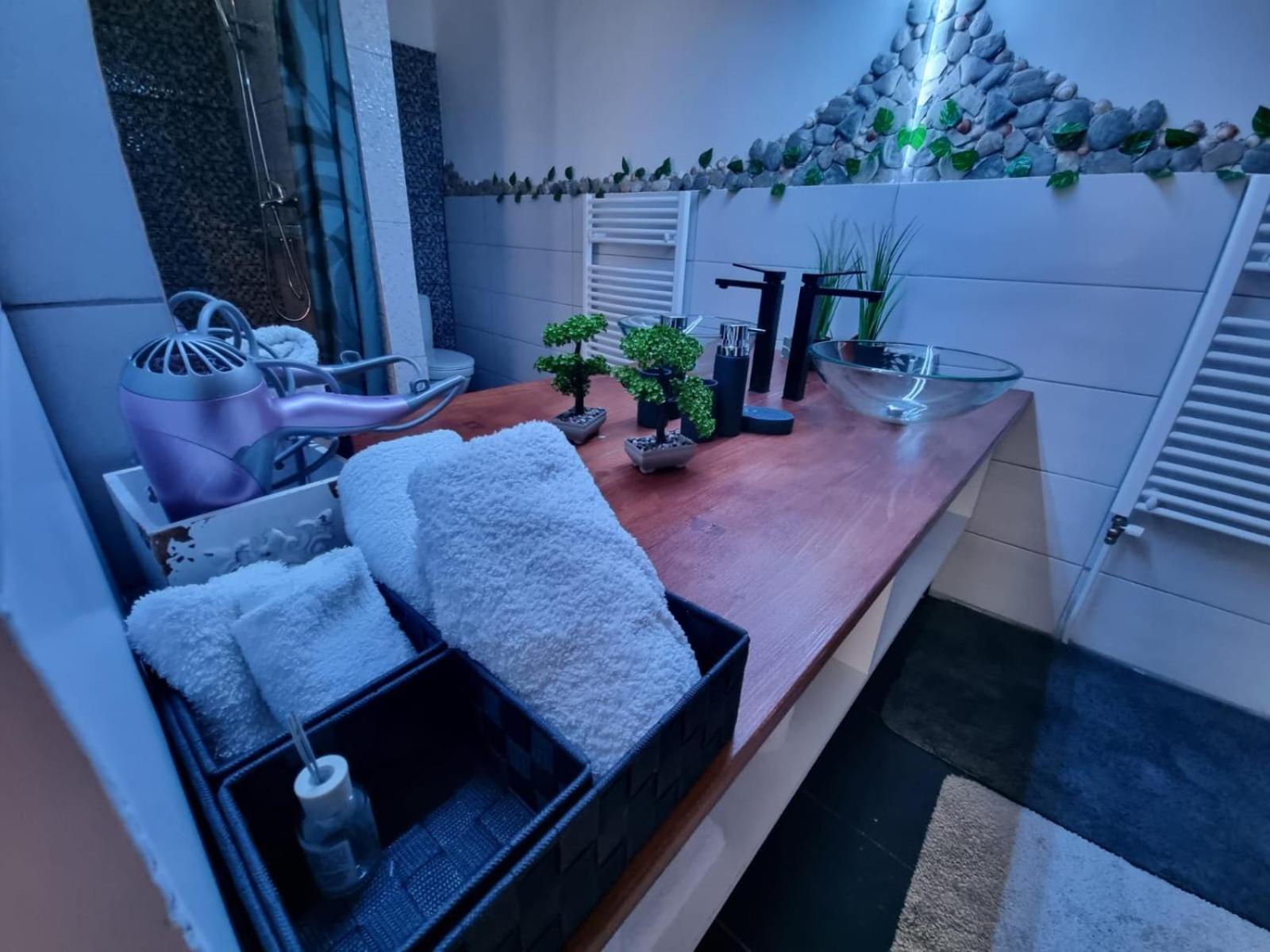 Luna Gruia Apartment *